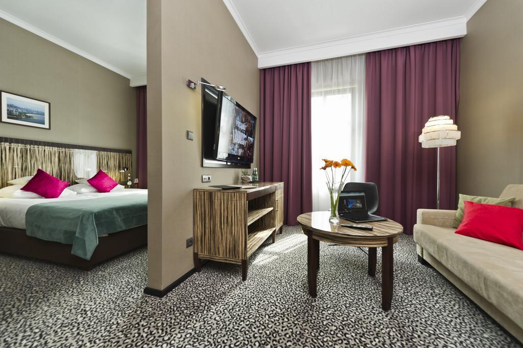 שווידניקה Hotel Fado Spa & Restaurant חדר תמונה