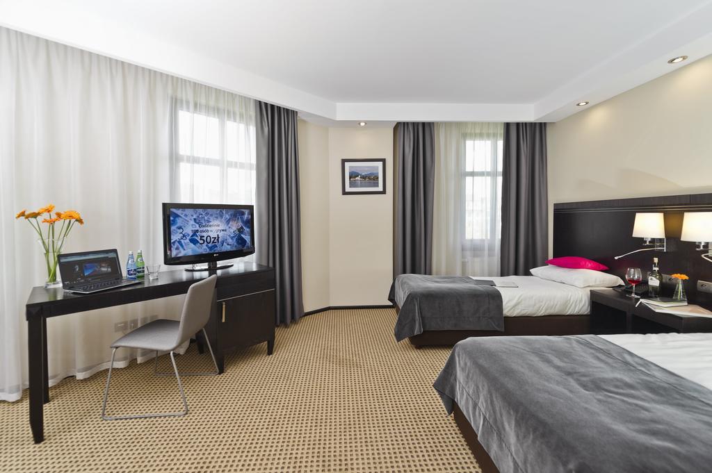 שווידניקה Hotel Fado Spa & Restaurant חדר תמונה