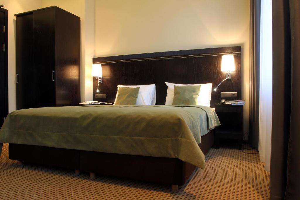 שווידניקה Hotel Fado Spa & Restaurant חדר תמונה