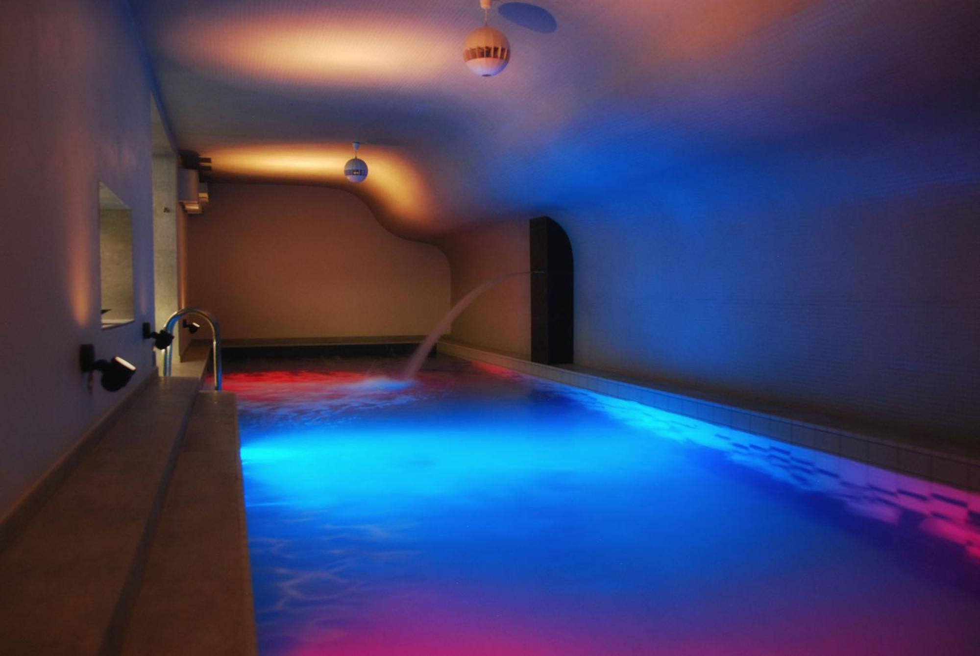 שווידניקה Hotel Fado Spa & Restaurant מראה חיצוני תמונה