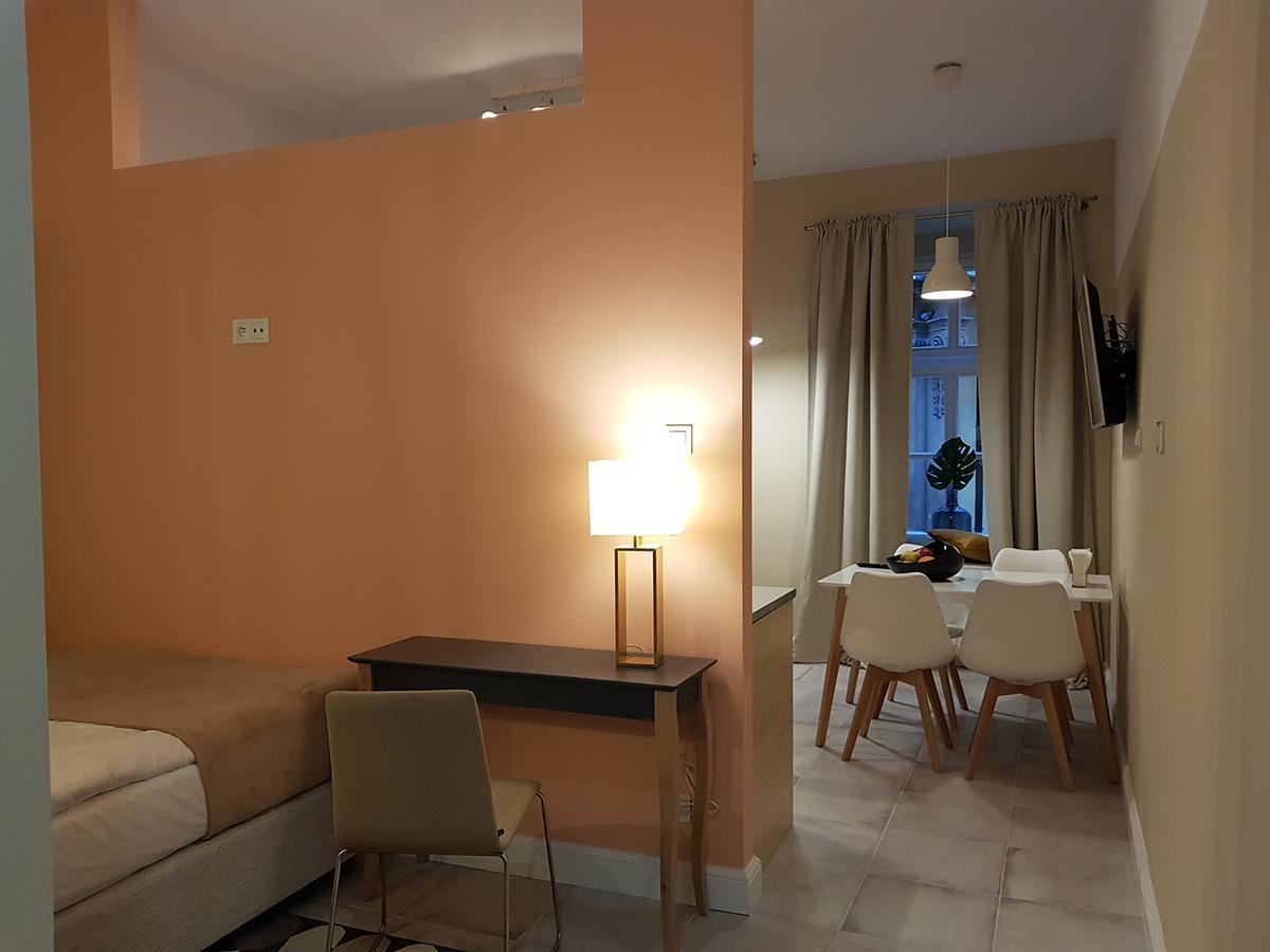 שווידניקה Hotel Fado Spa & Restaurant מראה חיצוני תמונה