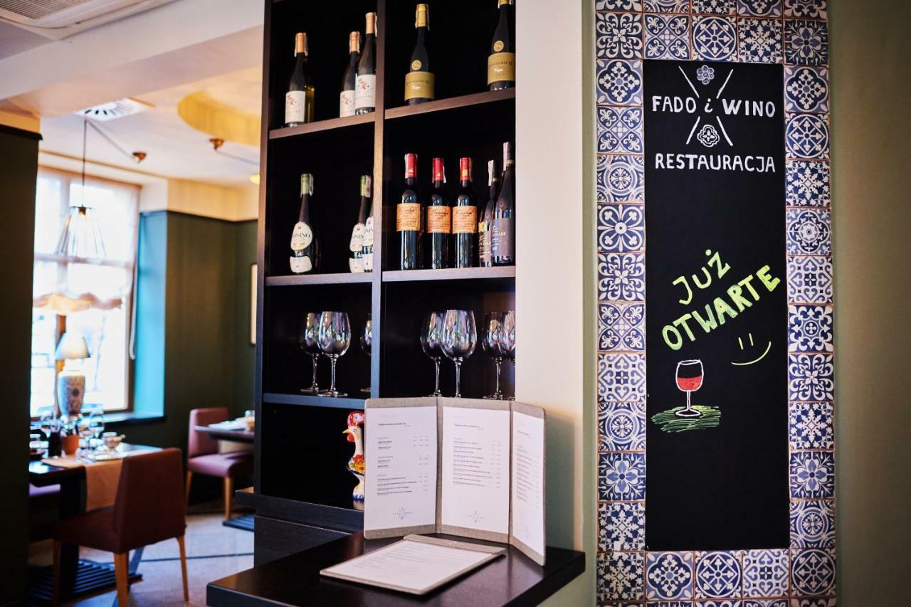 שווידניקה Hotel Fado Spa & Restaurant מראה חיצוני תמונה