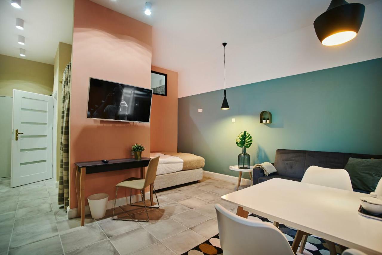 שווידניקה Hotel Fado Spa & Restaurant מראה חיצוני תמונה